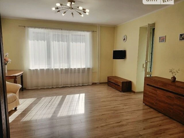 Продаж 3к квартири 113 кв. м на вул. Олександра Лазаревськог