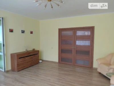Продаж 3к квартири 113 кв. м на вул. Олександра Лазаревськог