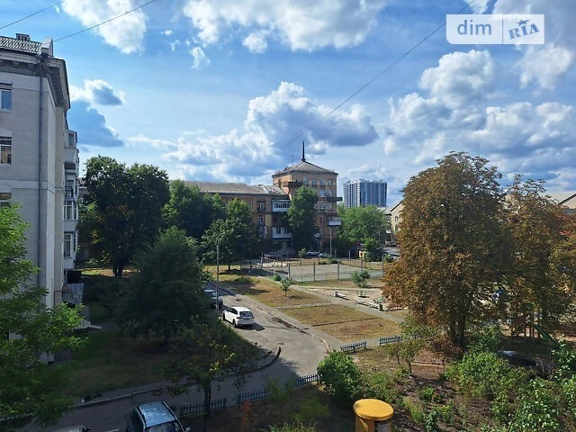Продаж 2к квартири 57 кв. м на вул. Сергія Набоки 13/9 • ID