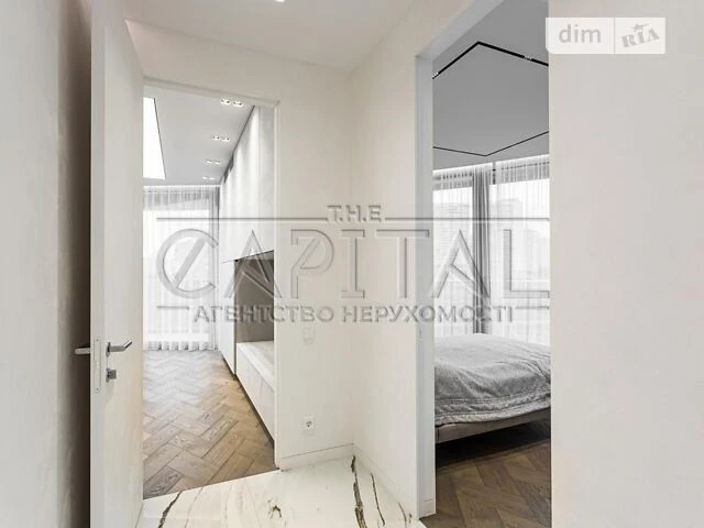 Продаж 3к квартири 122 кв. м на вул. Іоанна Павла II 12 • ID