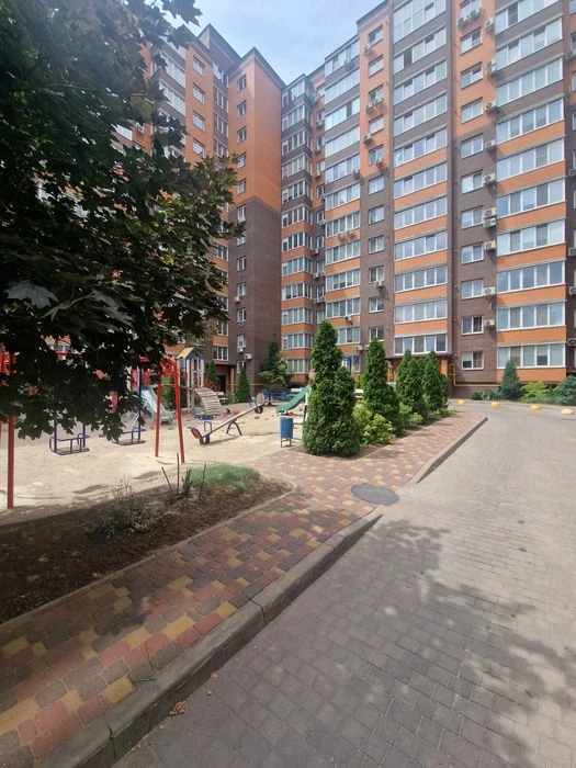 Продажа 2ой квартиры в новострое Набережный квартал