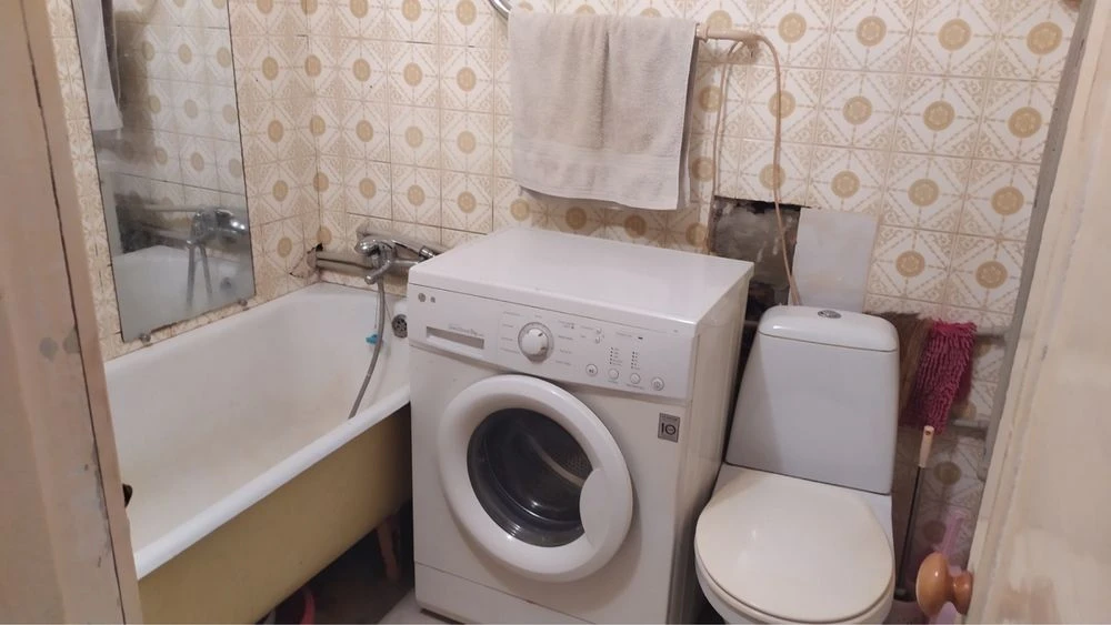 Продам 2 комнатную квартиру на правом берегу