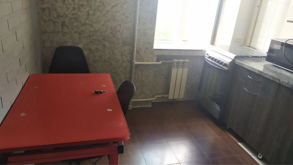 Продам 2 комнатную квартиру на правом берегу