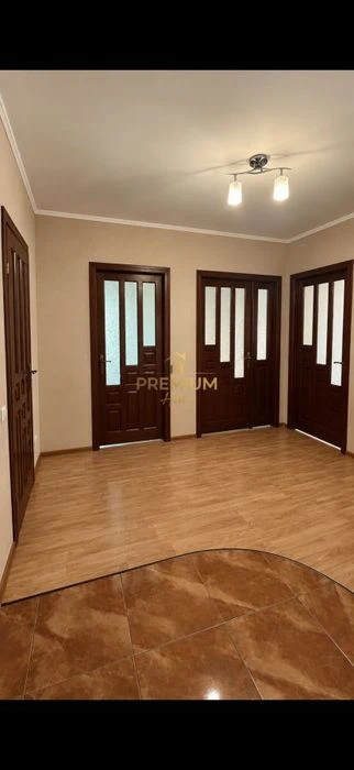 Продаж 2-кімн. квартири на Львівська, Дружба