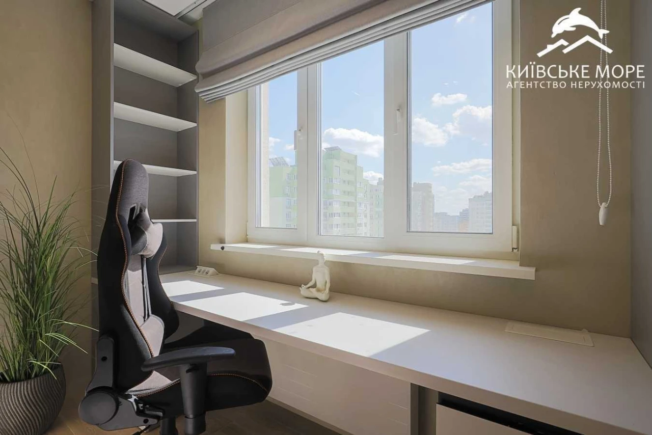 Продаж 5-кімнатної квартири 168 м², Воскресенська вул., 18