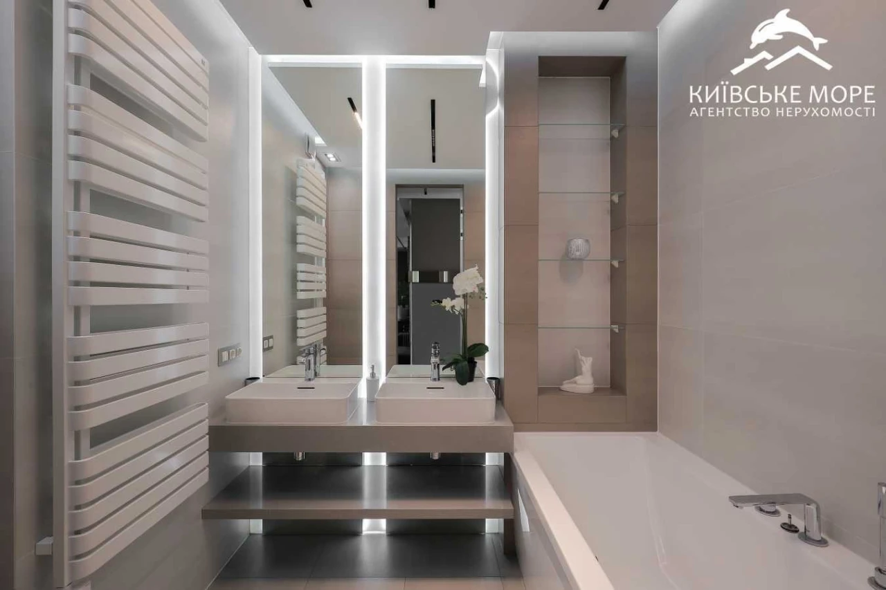 Продаж 5-кімнатної квартири 168 м², Воскресенська вул., 18