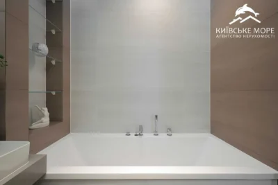 Продаж 5-кімнатної квартири 168 м², Воскресенська вул., 18