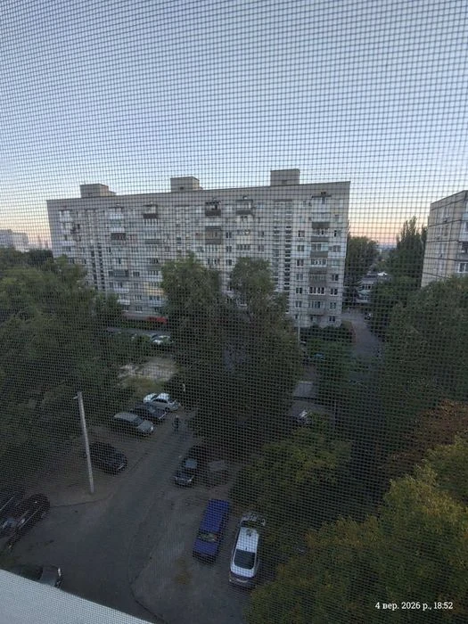 БЕЗ КОМІСІЇ продам квартиру 3х кімнатну з ремонтом вул Калин