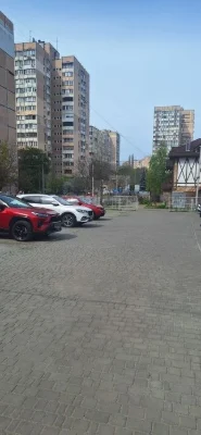 Продам місце на стоянці Київський район (вул. Євгена Чикален