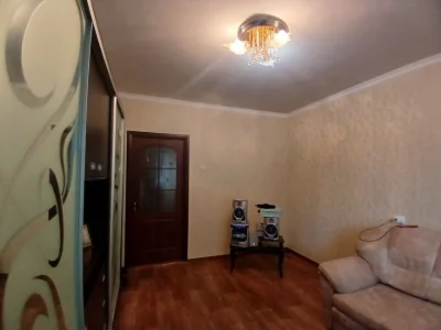 Продаю 2 к/к  Китобоев 12 ( Автономка)