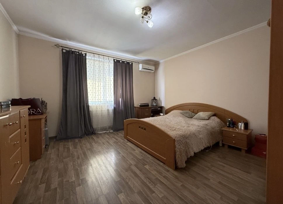 Продаж , 2кім, газ, район ТЦ « Дастор»