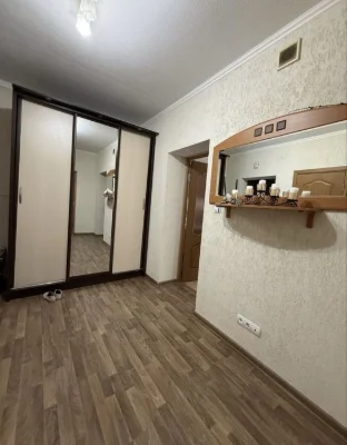 Продаж , 2кім, газ, район ТЦ « Дастор»