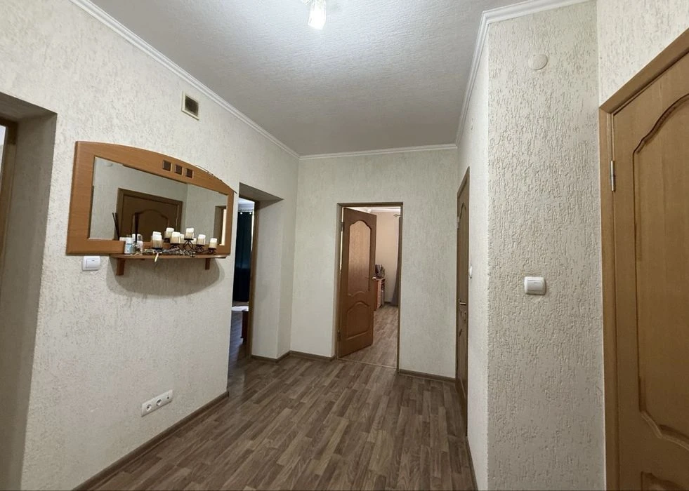 Продаж , 2кім, газ, район ТЦ « Дастор»