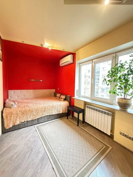 Продаж 2-кімнатної квартири 44 кв.м вул. Донецька, 61, Севас