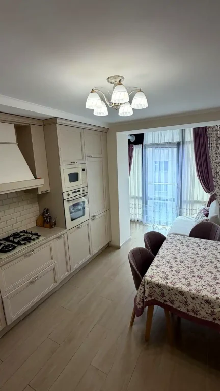 Продаж квартири 1-кімн. 45.9 м² 4/11 пов.
