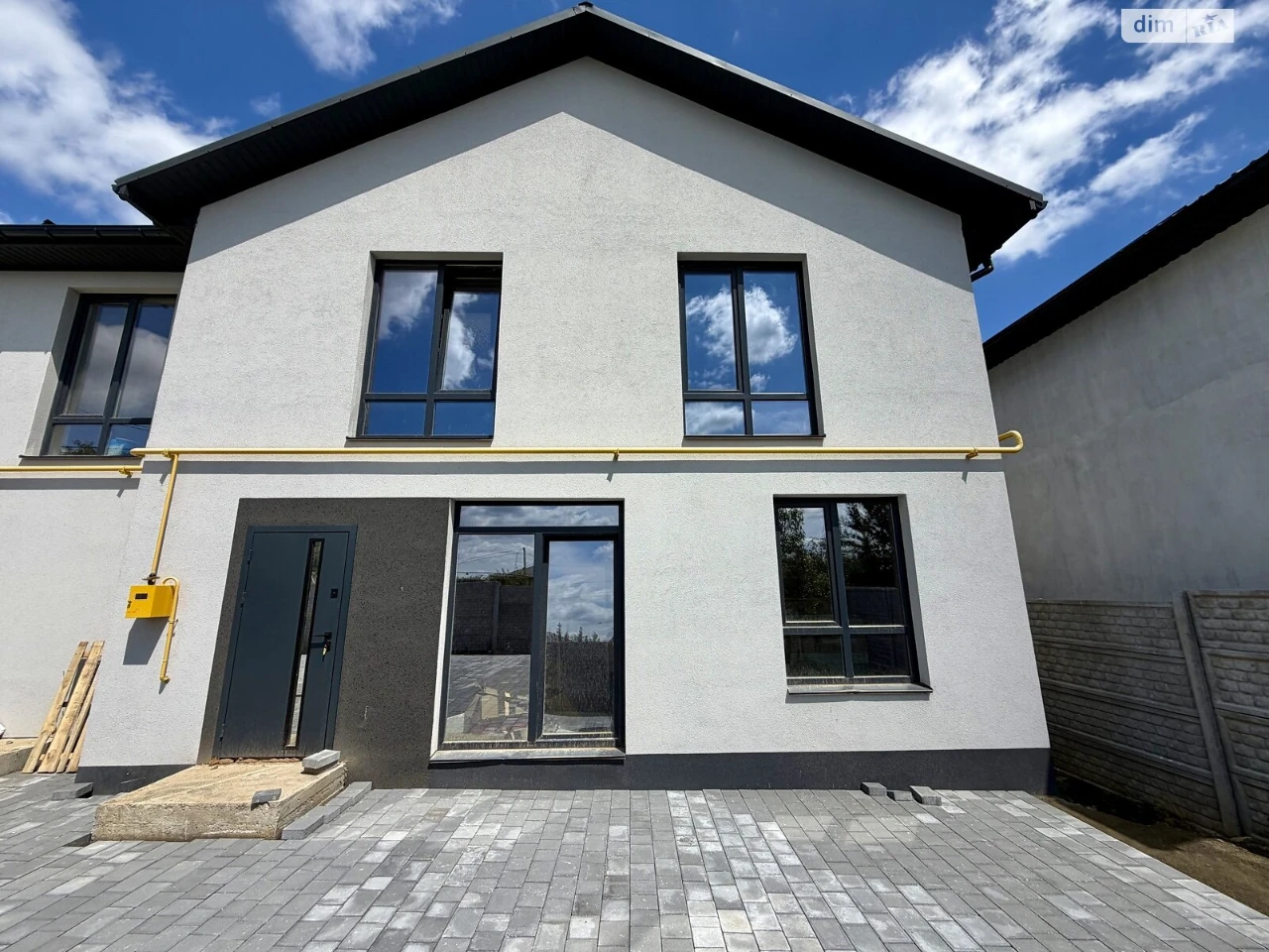Townhouse for sale