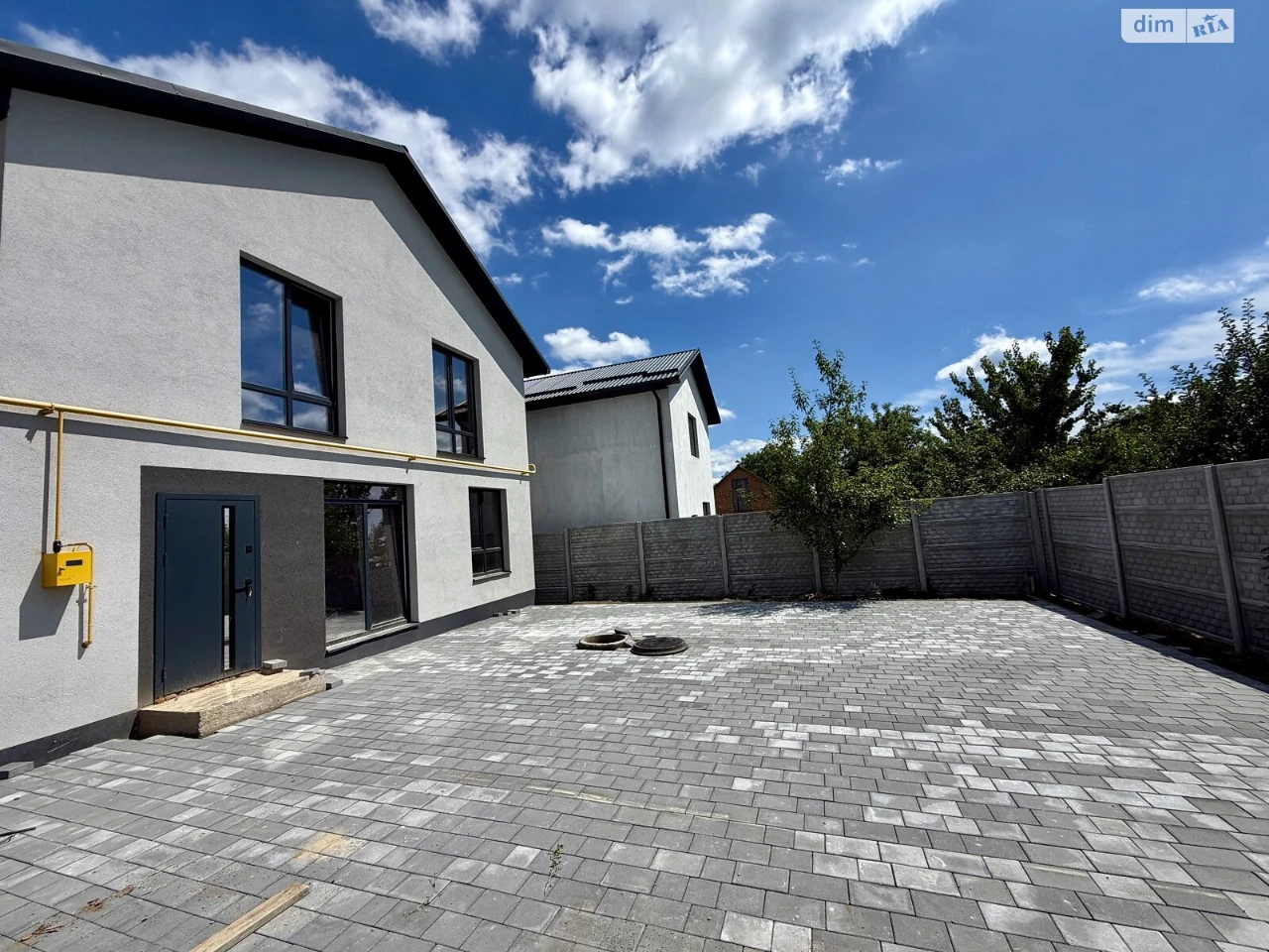 Townhouse for sale