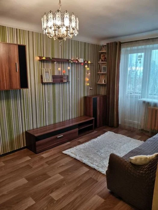 Продам 2-х кімнатну  квартиру у центрі  міста