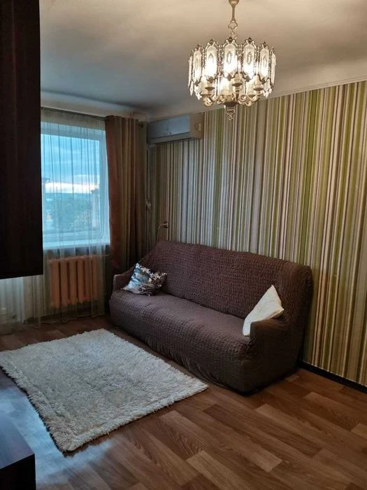 Продам 2-х кімнатну  квартиру у центрі  міста