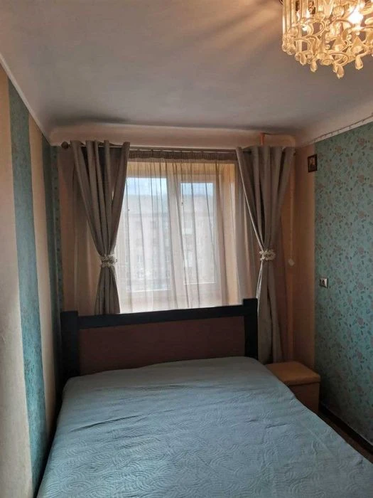 Продам 2-х кімнатну  квартиру у центрі  міста