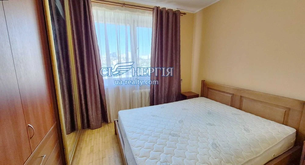 БЕЗ КОМІСІЇ!  3-кім 67м.кв. Феодосійська, 4 метро Деміївська