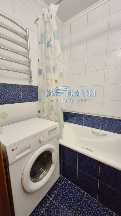 БЕЗ КОМІСІЇ!  3-кім 67м.кв. Феодосійська, 4 метро Деміївська