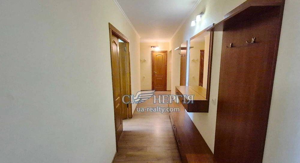 БЕЗ КОМІСІЇ!  3-кім 67м.кв. Феодосійська, 4 метро Деміївська