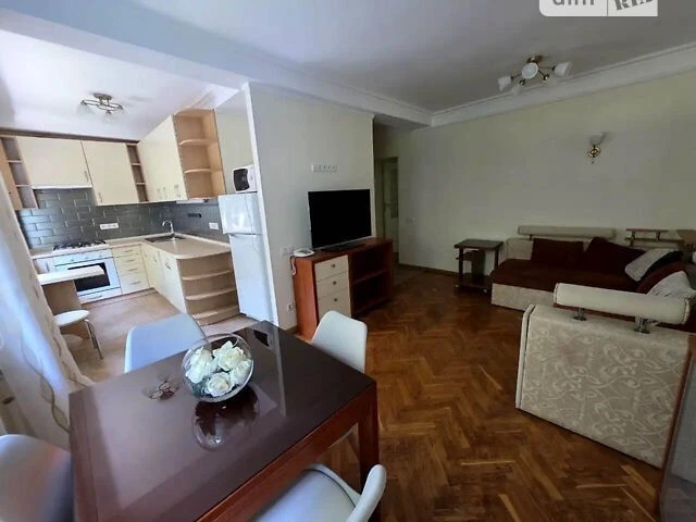 Довготривала оренда 2к квартири на пл. Солом'янська 38 • ID
