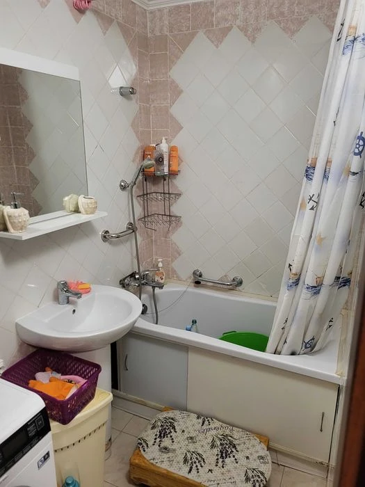 Продам свою 3-кімнатну квартиру на ж\м Перемога-5
