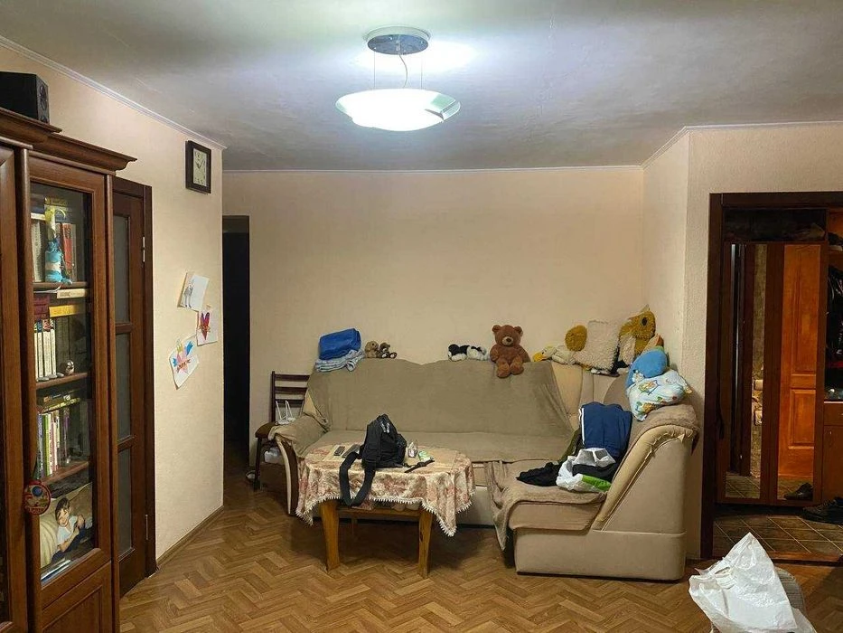 Без комісії! Продаж 3 кімнатна з меблями по вул. Незалежної