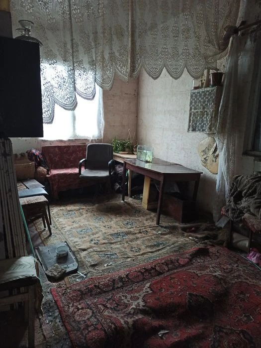 продається двоповерховий будинок