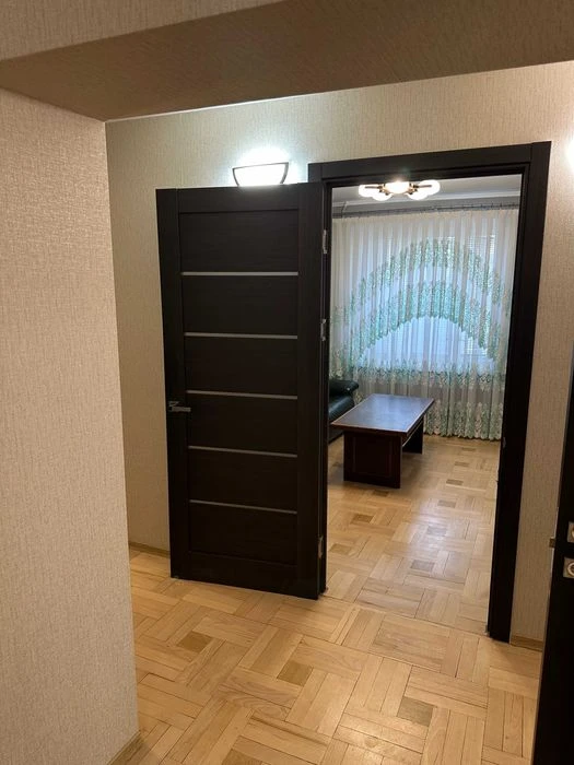 Продаж світлої та повністю облаштованої 3-кімнатної квартири