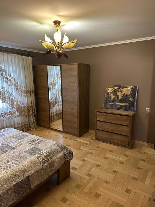 Продаж світлої та повністю облаштованої 3-кімнатної квартири
