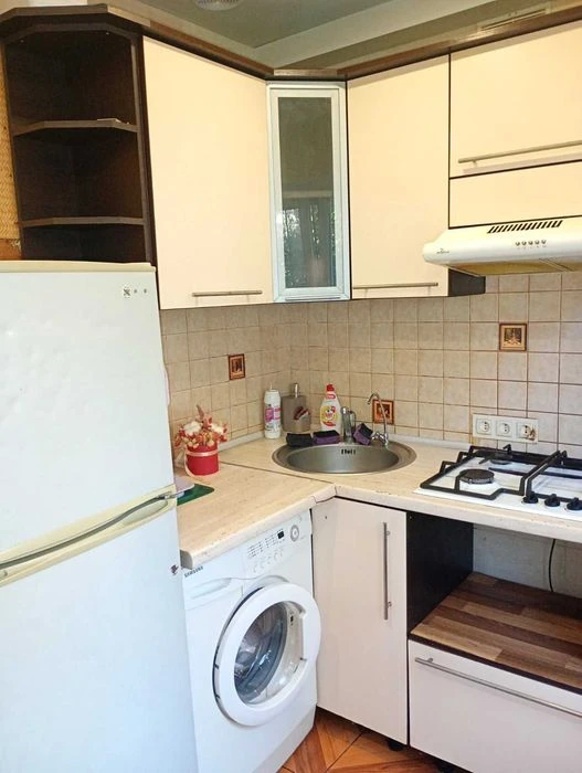 +Продам 2 ком.квартиру ул.Гоголя, 18500 дол. Малый рынок