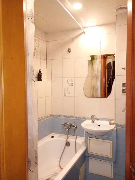 +Продам 2 ком.квартиру ул.Гоголя, 18500 дол. Малый рынок