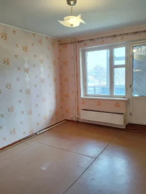 2кімн на 2-му поверсі, пр-кт Михайла Лушпи