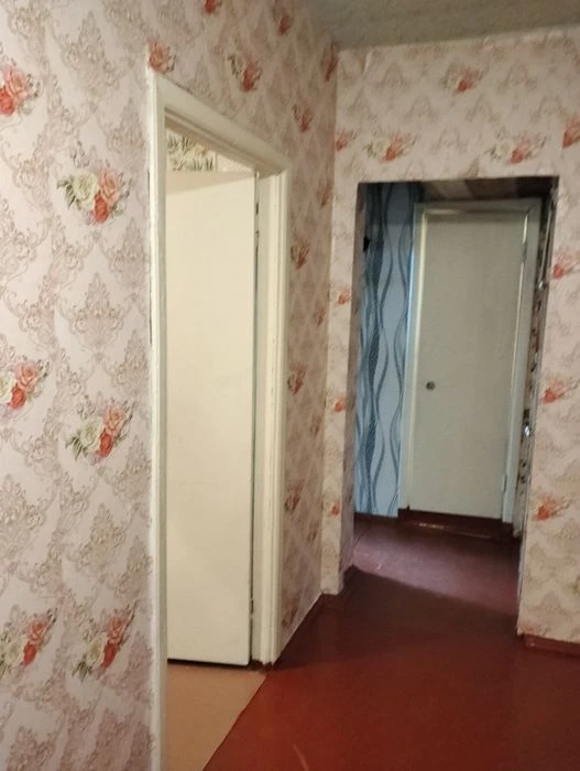 2кімн на 2-му поверсі, пр-кт Михайла Лушпи