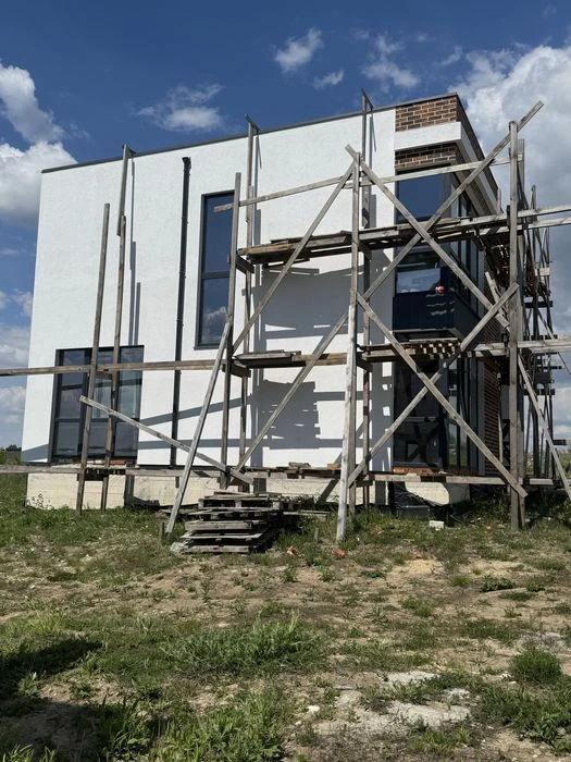 Сучасний будинок 116м2 з панорамними вікнами ЖК«Королівський