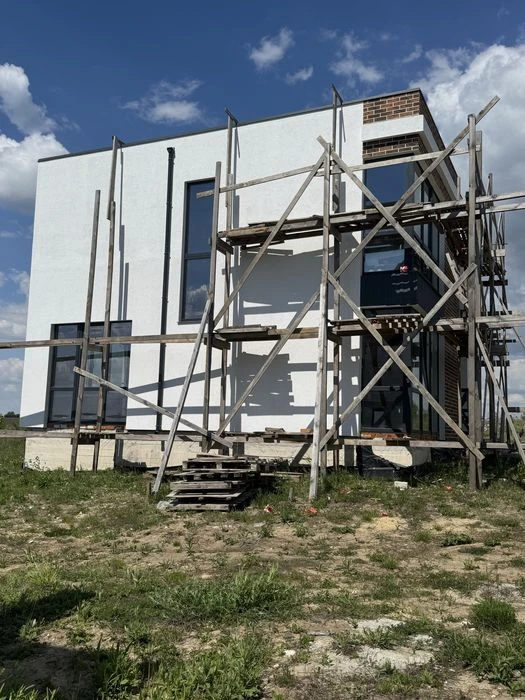 Сучасний будинок 116м2 з панорамними вікнами ЖК«Королівський