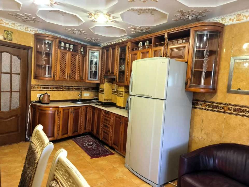 Квартира. Київ, Ніжинська вул.