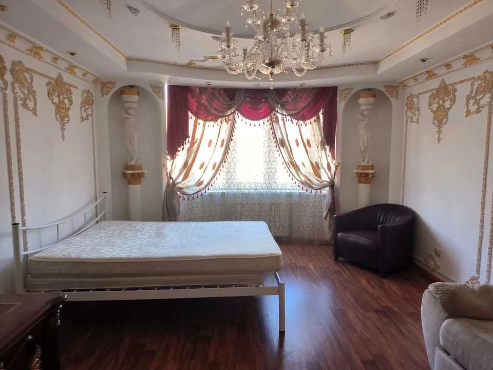 Квартира. Київ, Ніжинська вул.