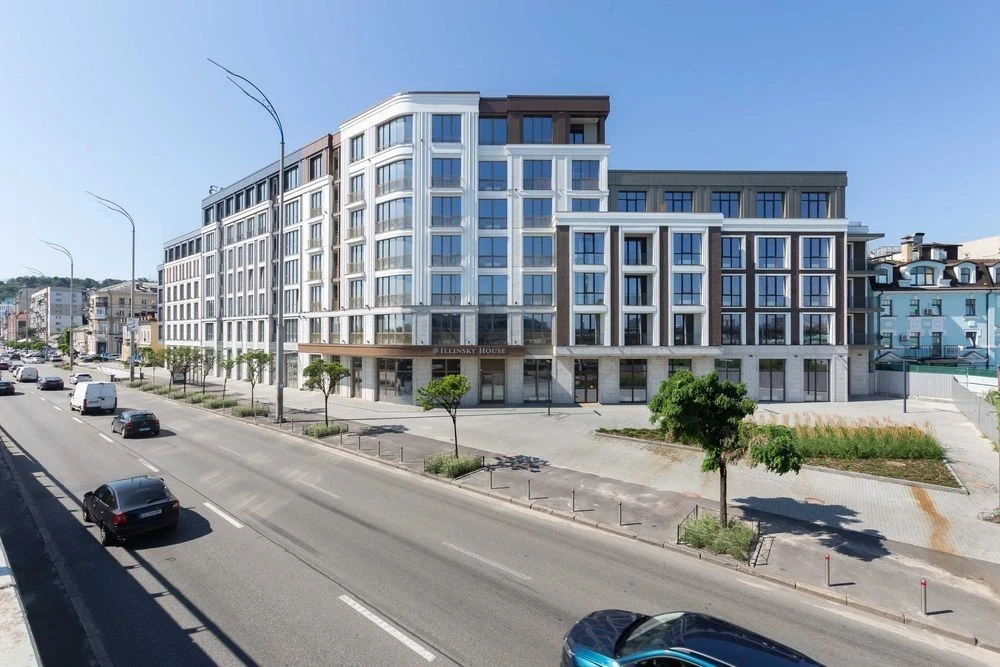 Illinsky House | 1 room 57m² | View of Podil | Clubhouse |