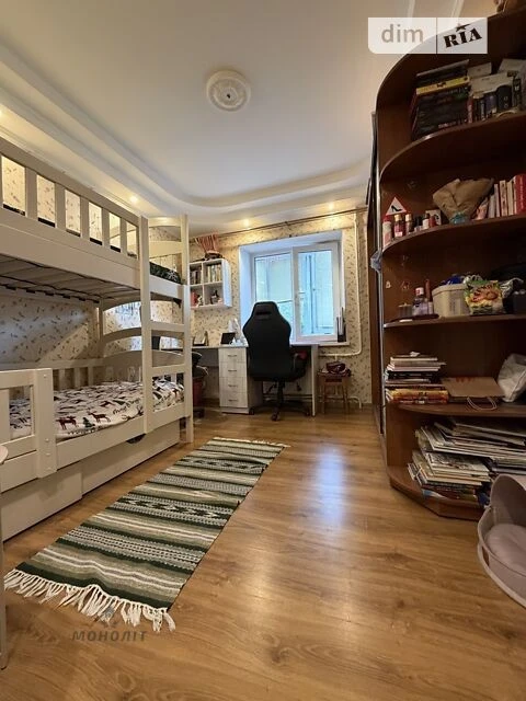 Продаж 3к квартири 65 кв. м на вул. Олега Мудрака 23Б • ID 3