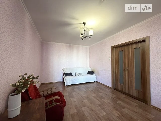 Продаж 3к квартири 84.7 кв. м на вул. Ващенка Григорія 3 • I