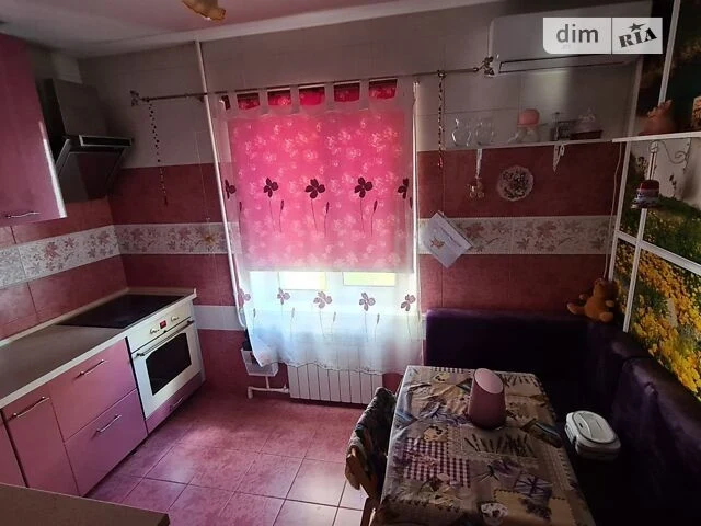 Продаж 3к квартири 75.4 кв. м на вул. Ревуцького 44 • ID 348