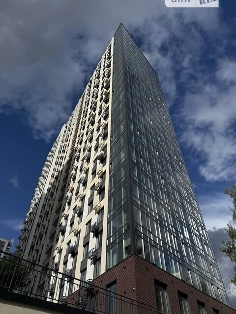 Продаж 2к квартири 98 кв. м на вул. Князя Романа Мстиславича
