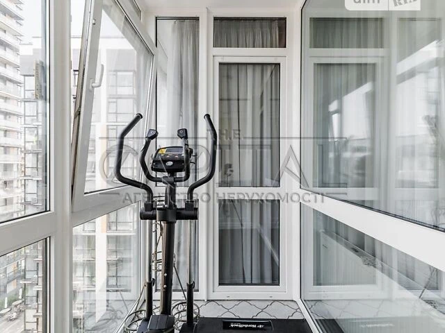 Продаж 3к квартири 83.9 кв. м на вул. Маккейна Джона 1 • ID