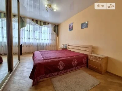 Довготривала оренда 3к квартири на вул. Мала Житомирська 10