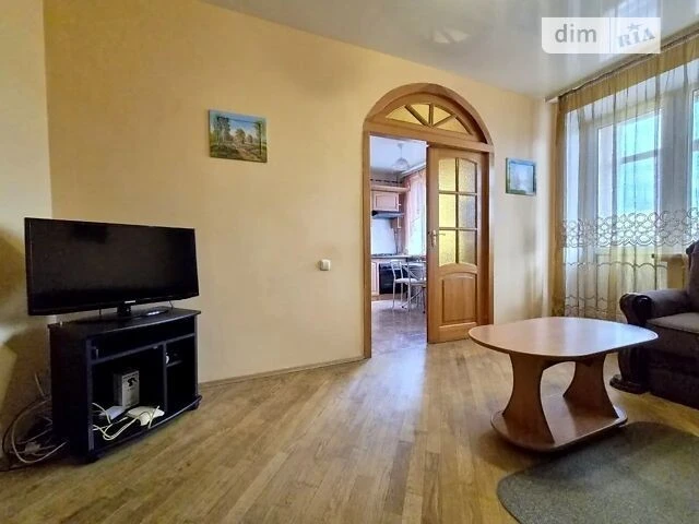 Довготривала оренда 3к квартири на вул. Мала Житомирська 10