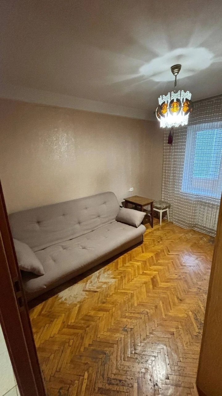 Продаж 2-кімнатної квартири 52.6 м², Героїв Сталінграда прос